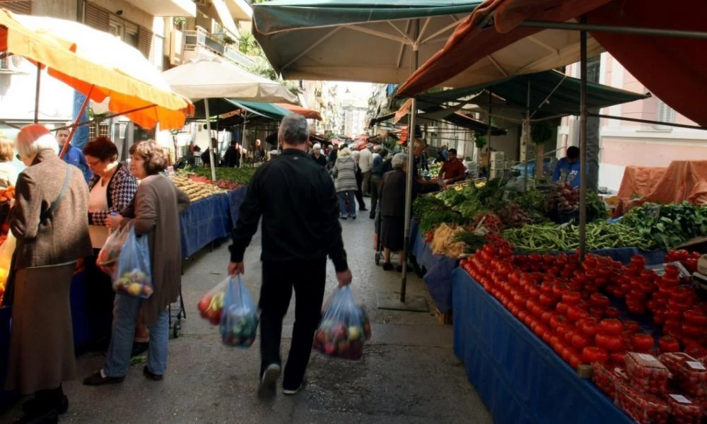 Λιανεμπόριο: Από Δευτέρα και τα βιομηχανικά είδη στις λαϊκές αγορές